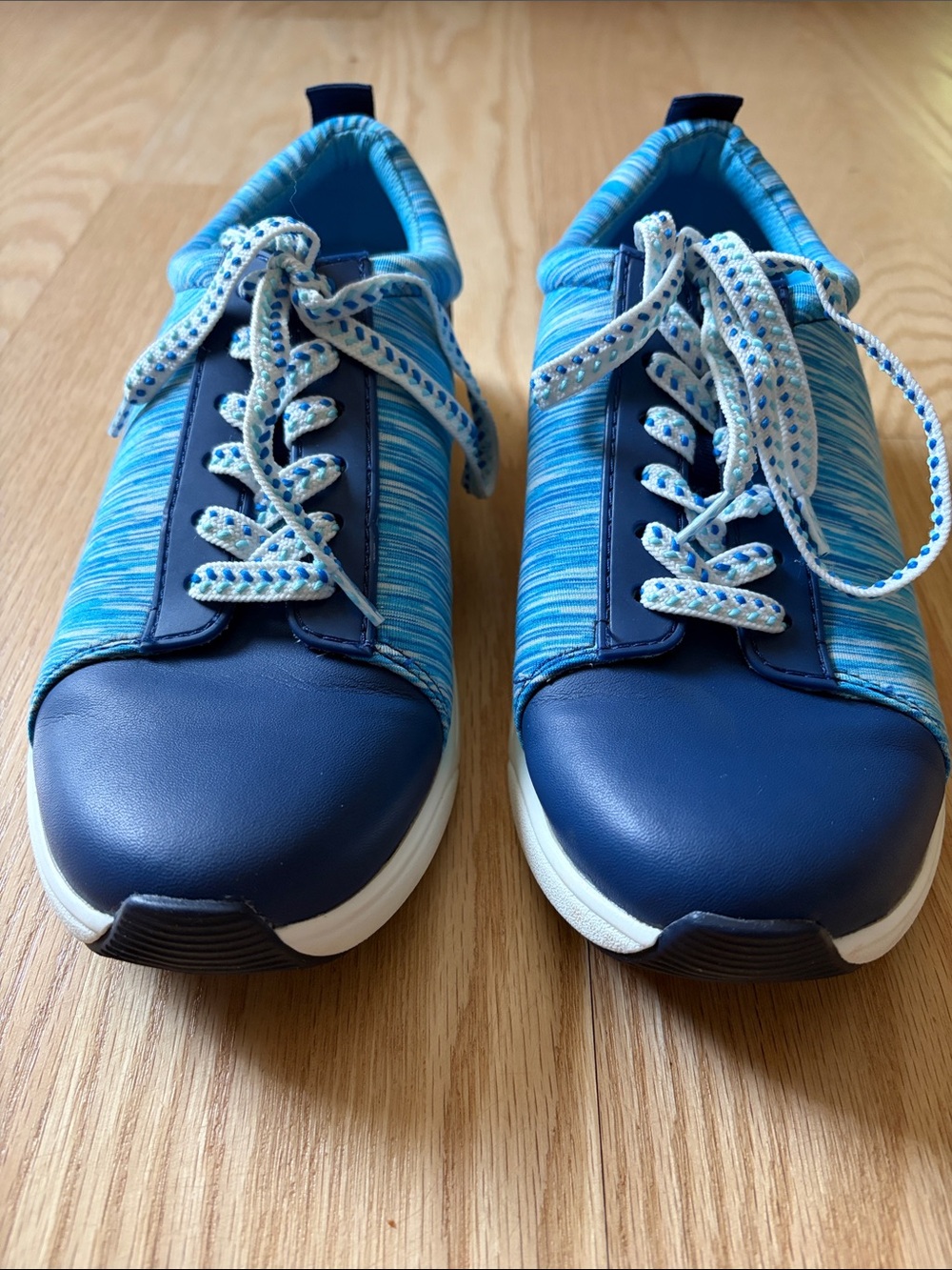 Traq Shoes - Picture 2 of 8